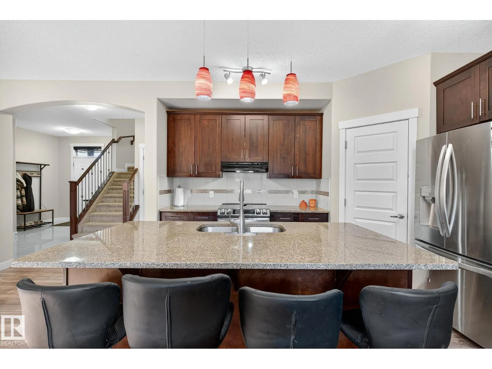22 Shorewood Cr