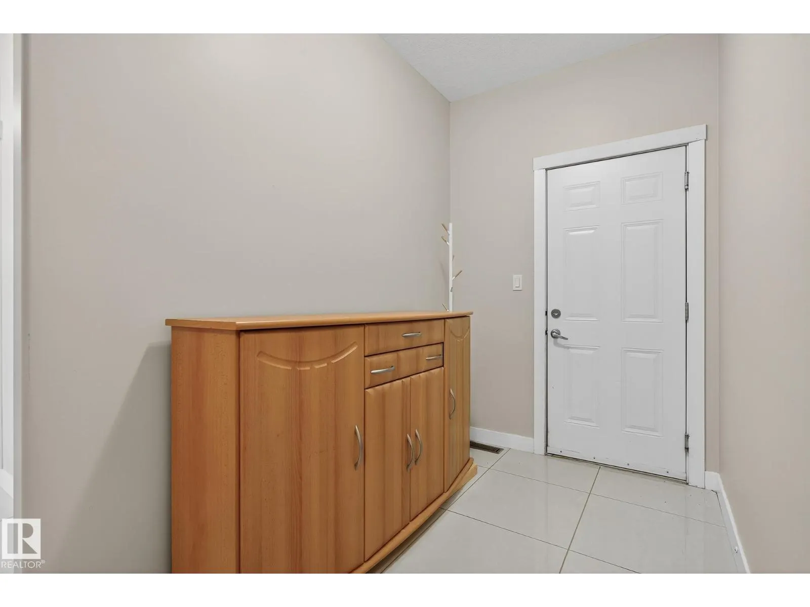 22 Shorewood Cr