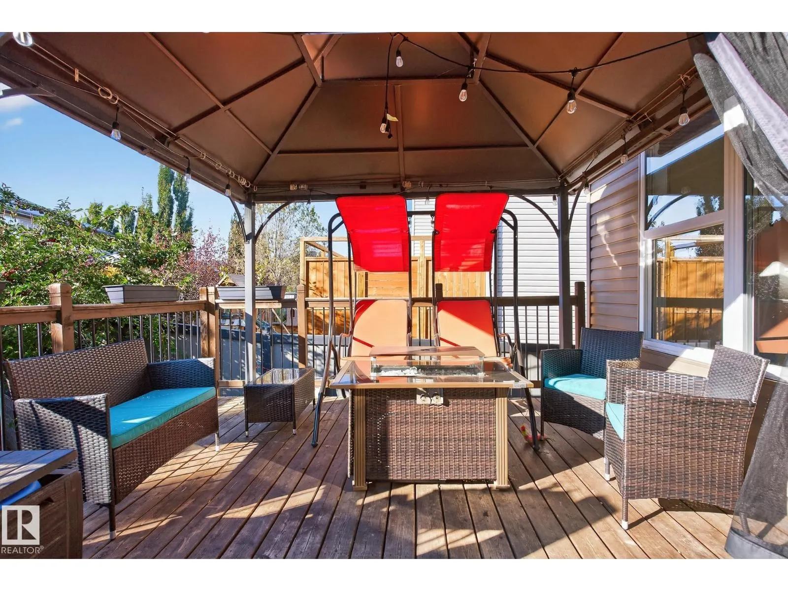 22 Shorewood Cr