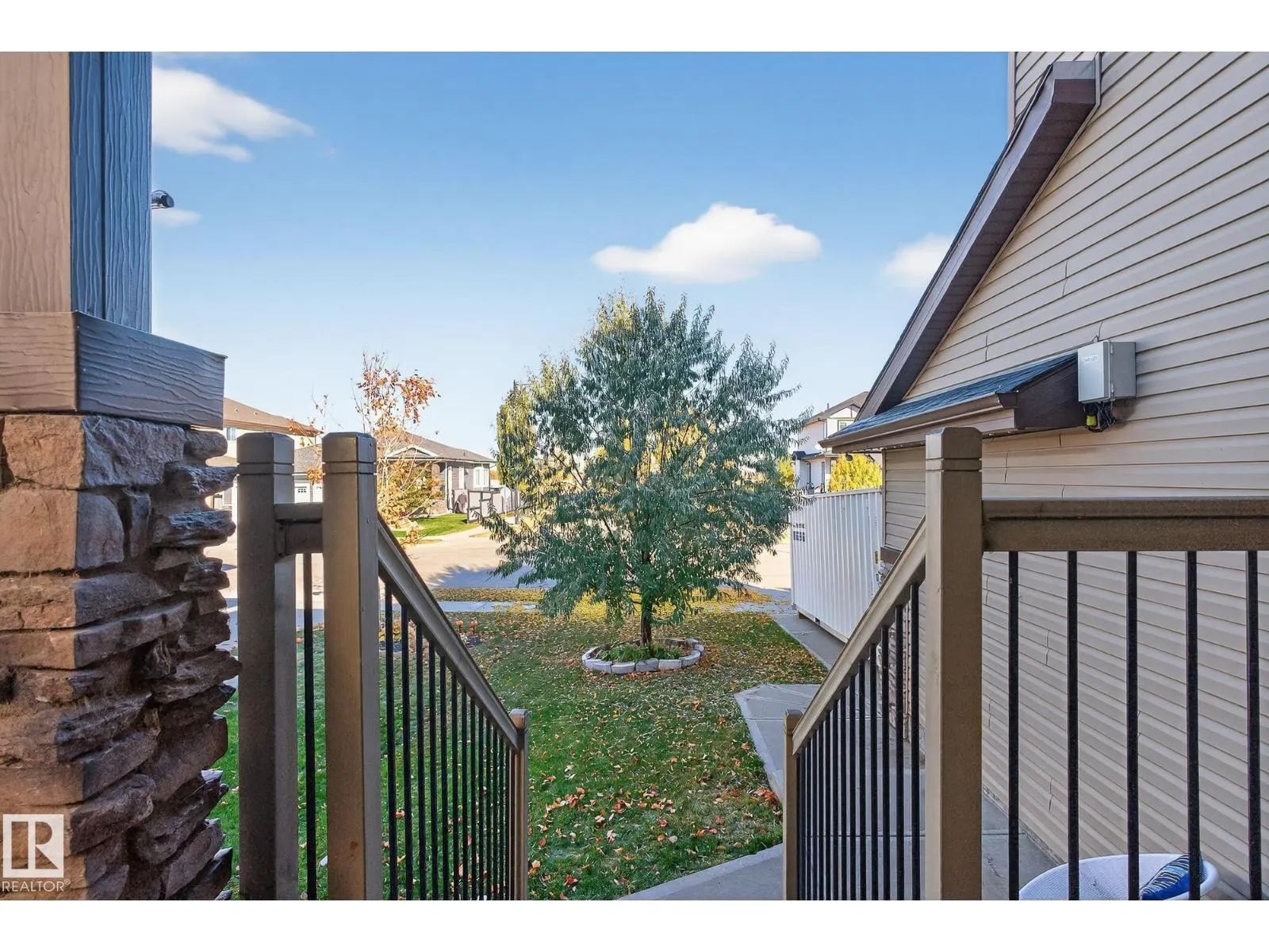 22 Shorewood Cr