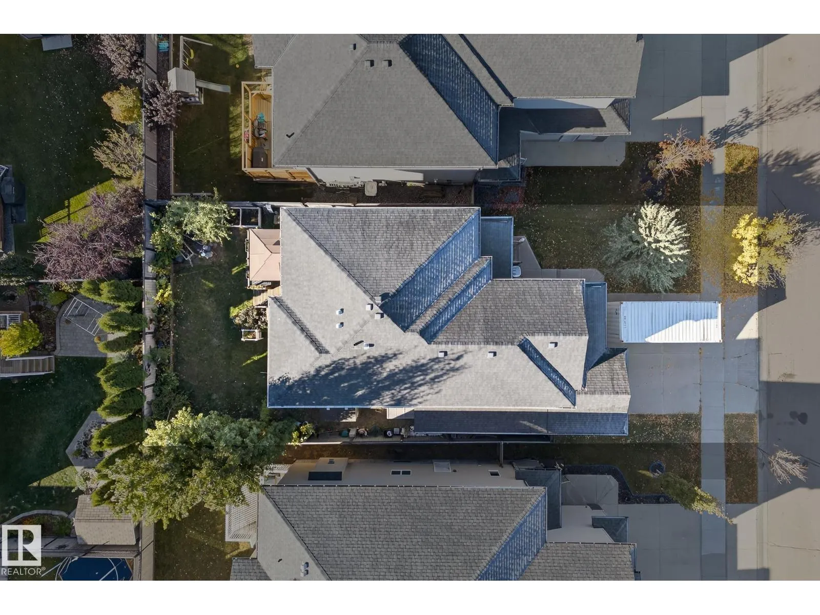 22 Shorewood Cr