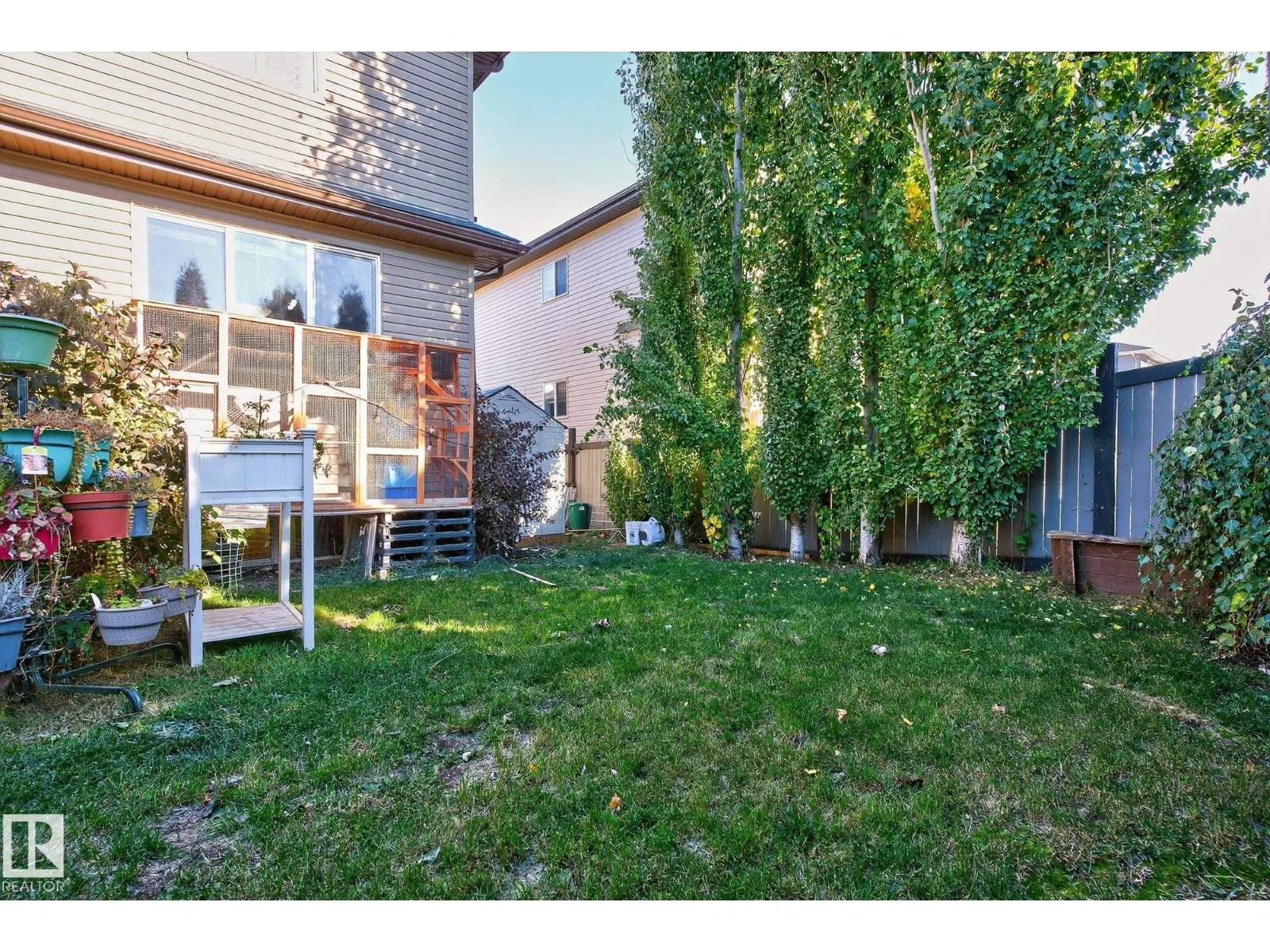 22 Shorewood Cr