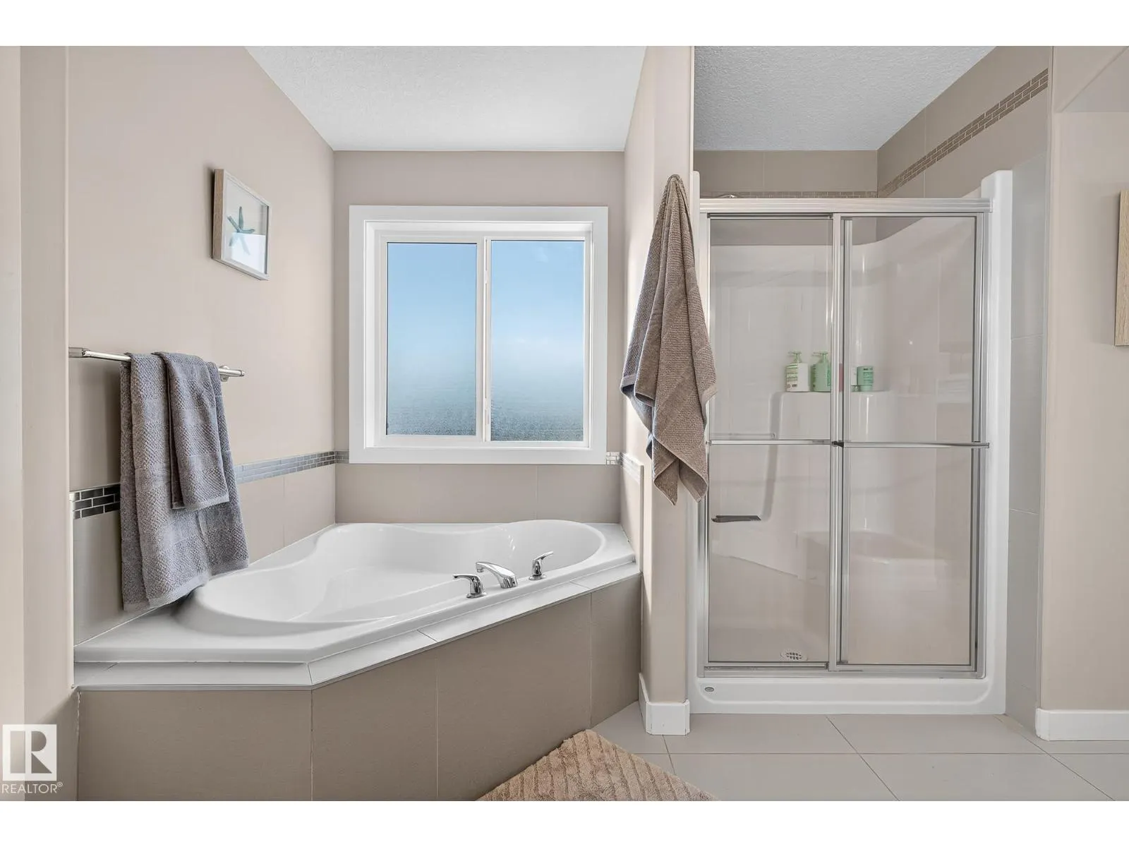 22 Shorewood Cr