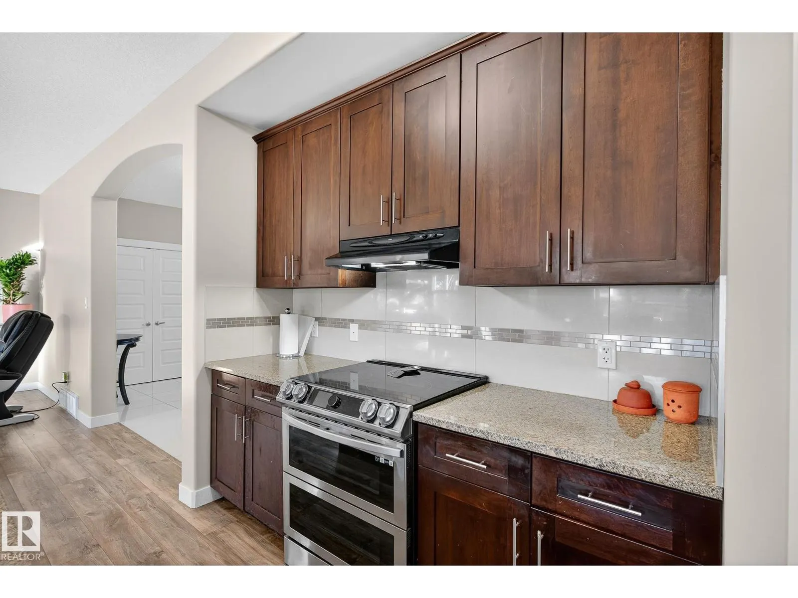 22 Shorewood Cr