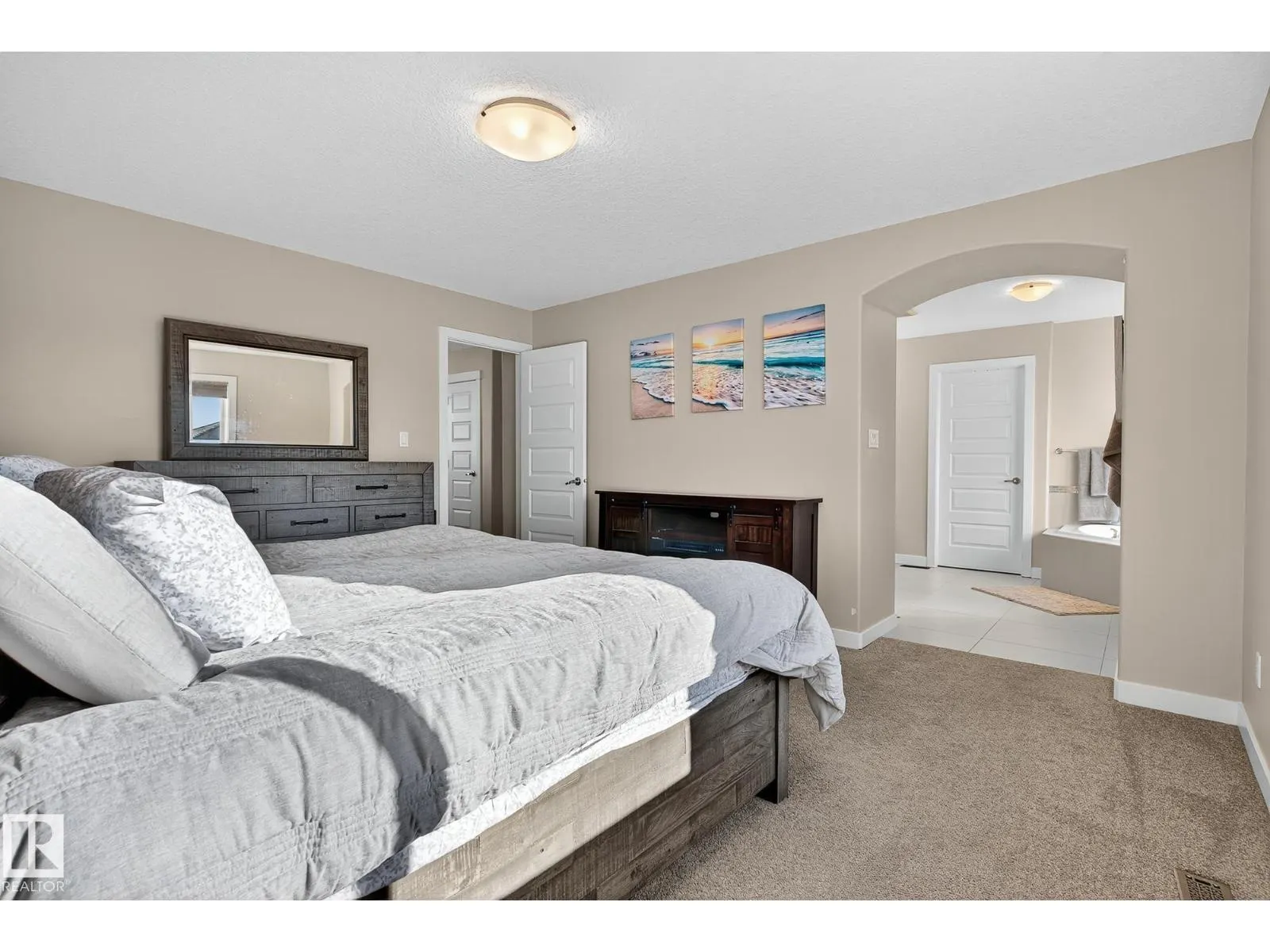 22 Shorewood Cr
