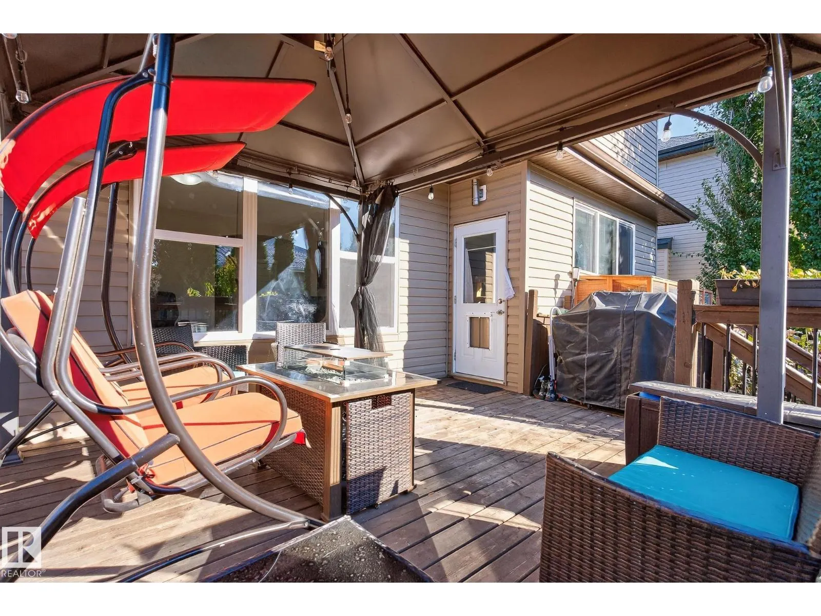 22 Shorewood Cr