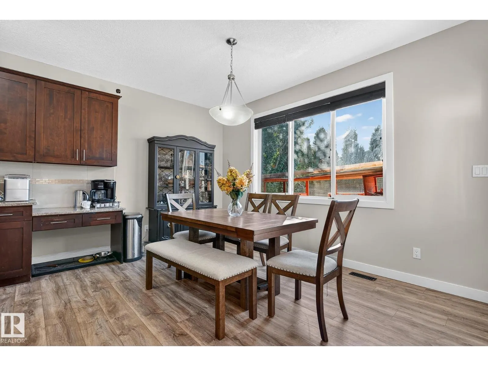 22 Shorewood Cr