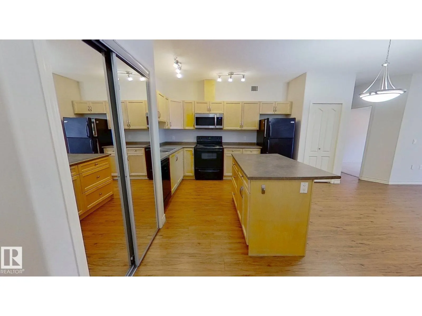 #330 105 WEST HAVEN DR