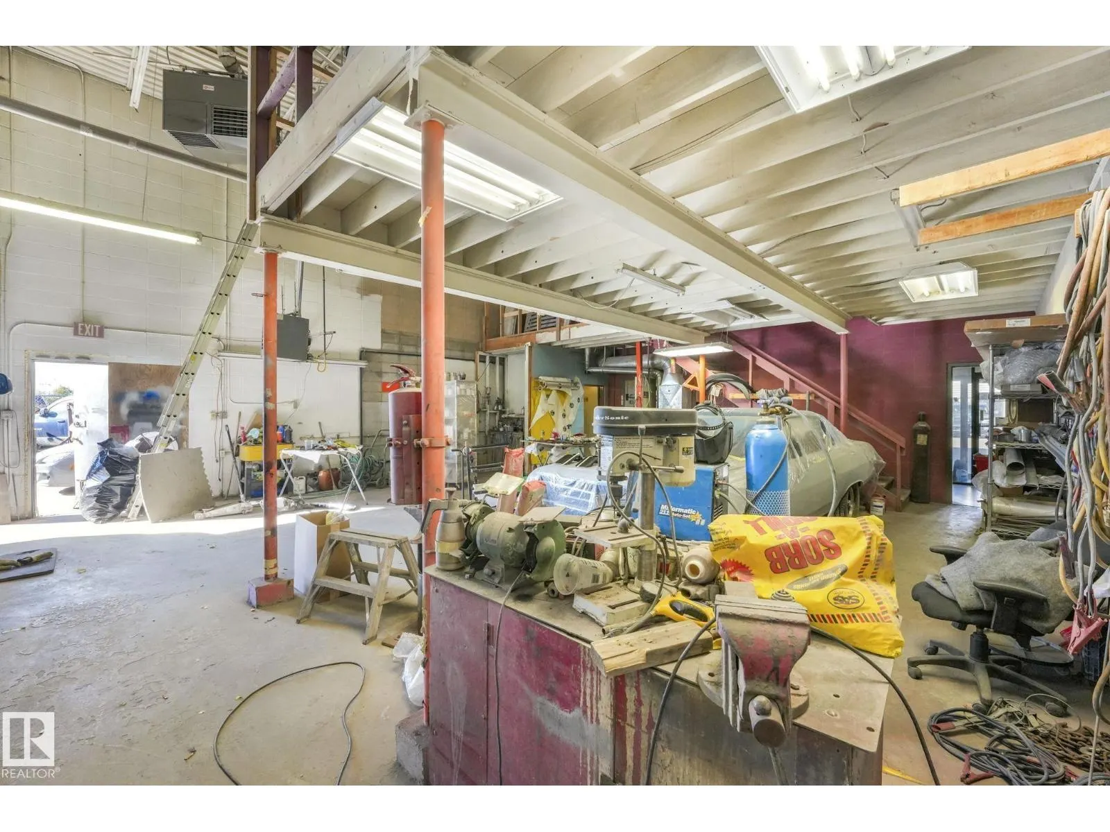 16371 130 AV NW