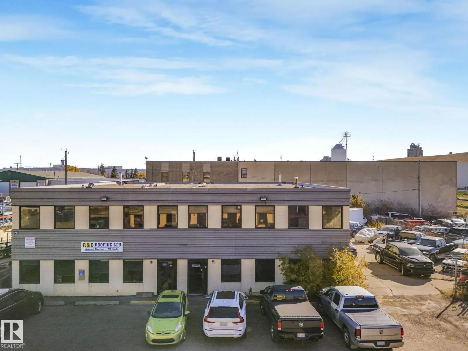 16371 130 AV NW
