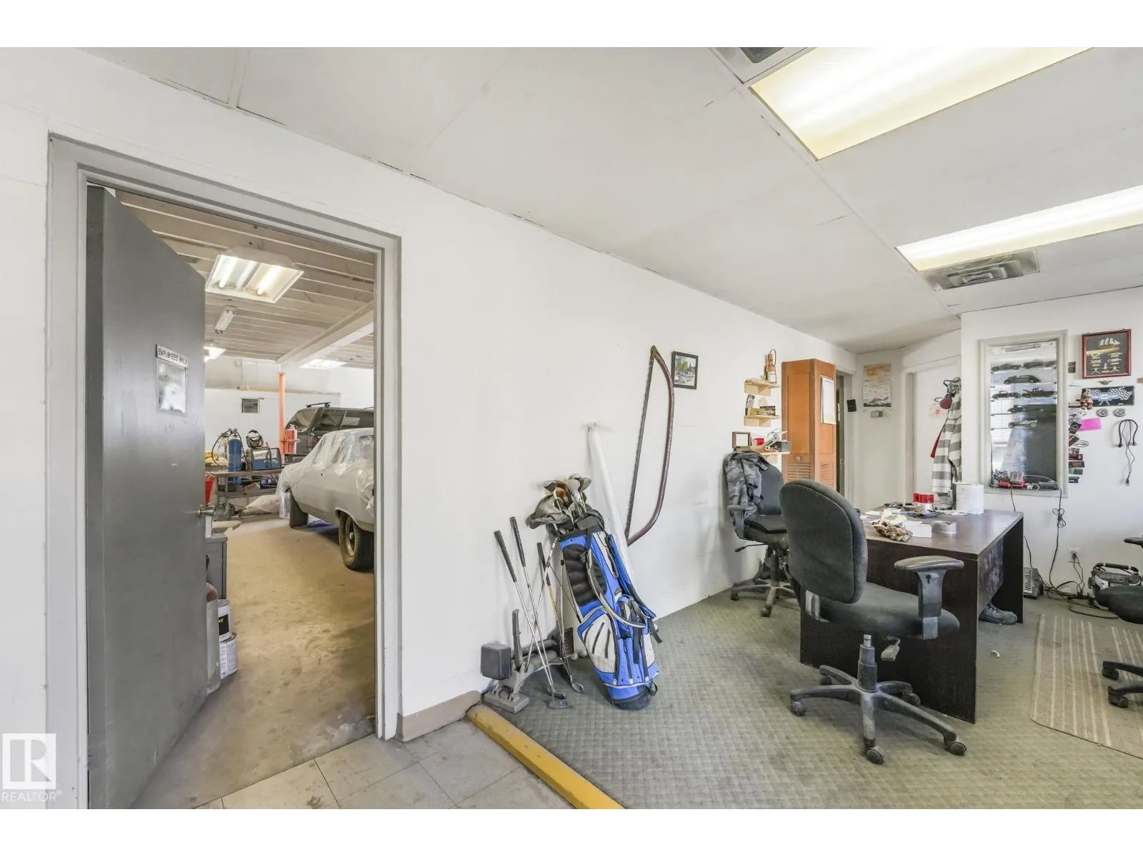 16371 130 AV NW