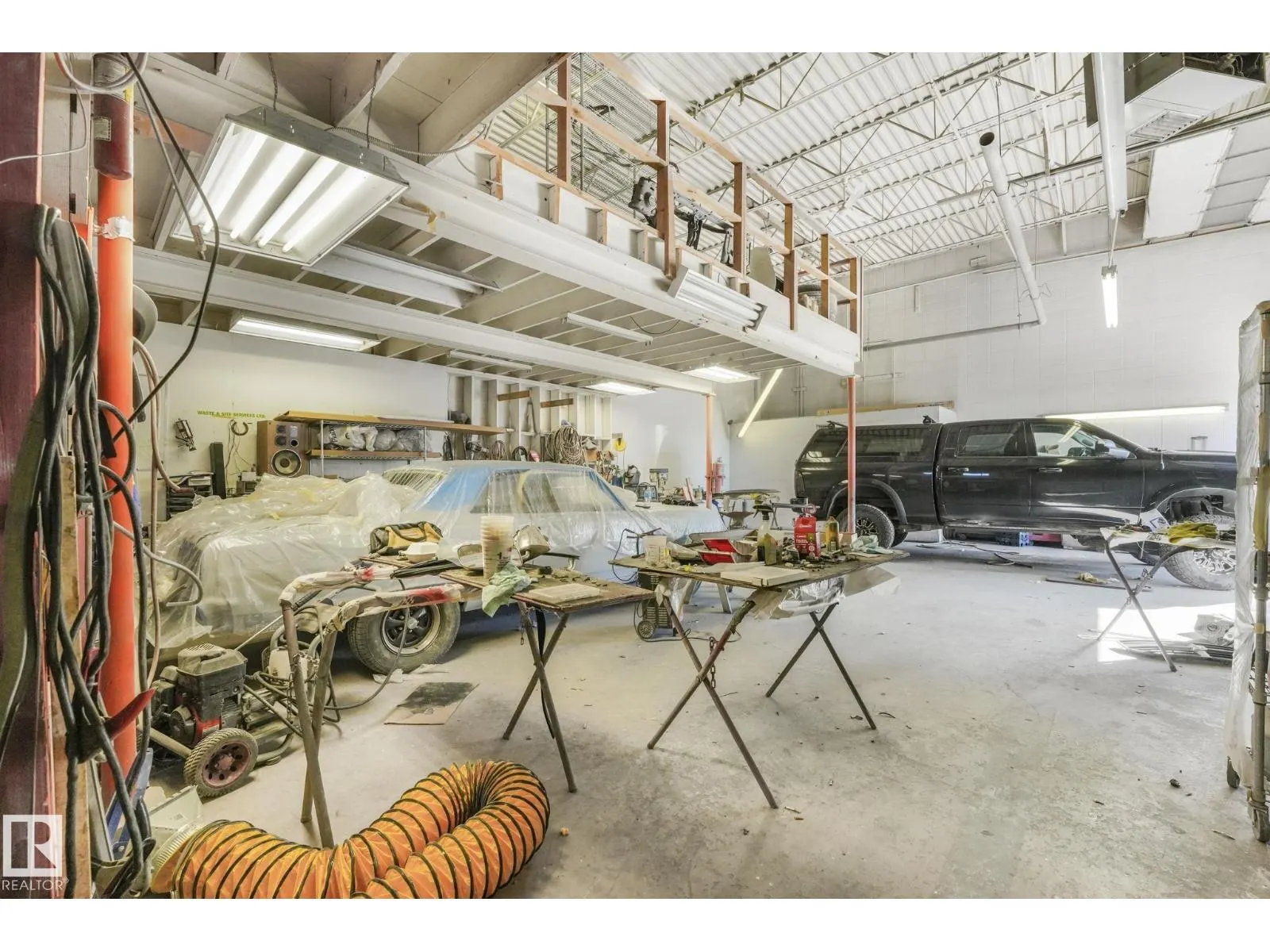 16371 130 AV NW