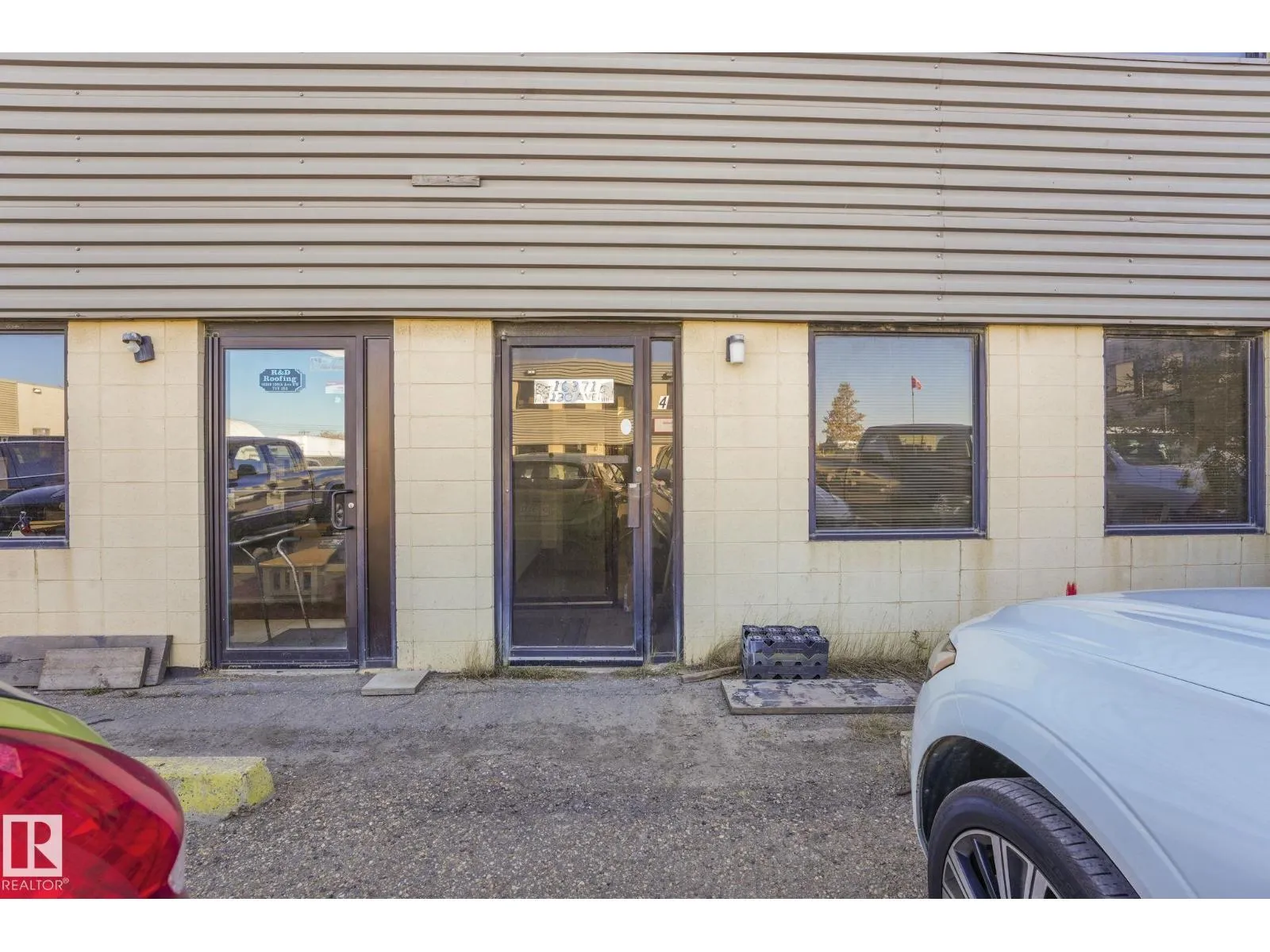 16371 130 AV NW