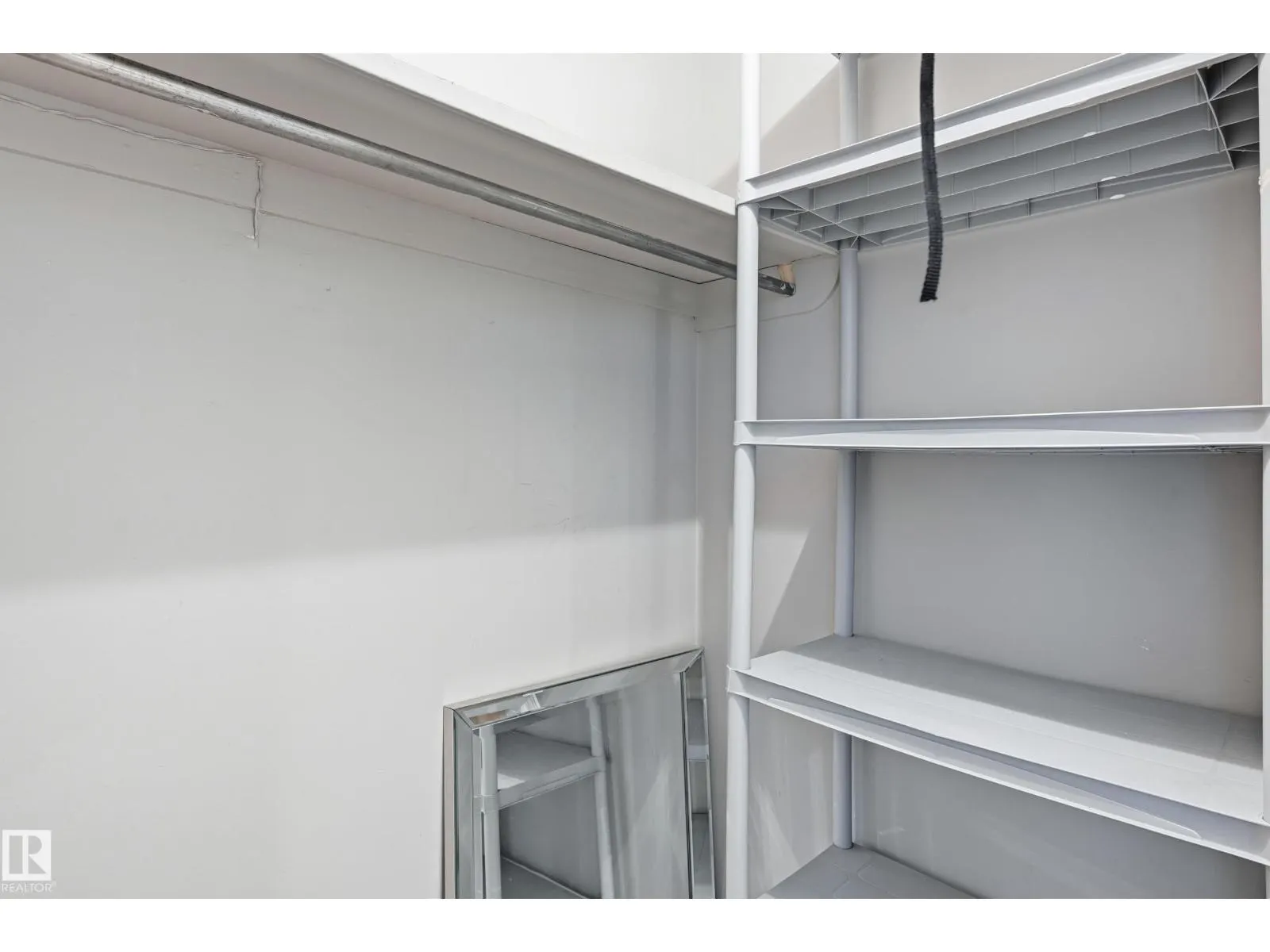 #1607 10011 116 ST NW