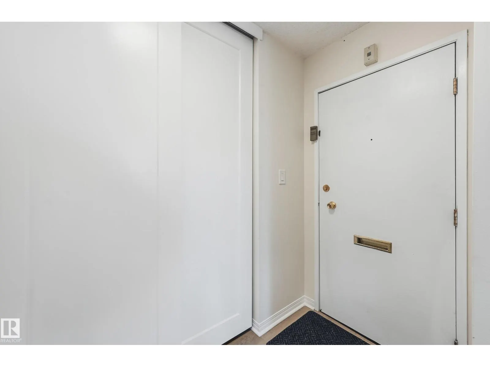 #1607 10011 116 ST NW