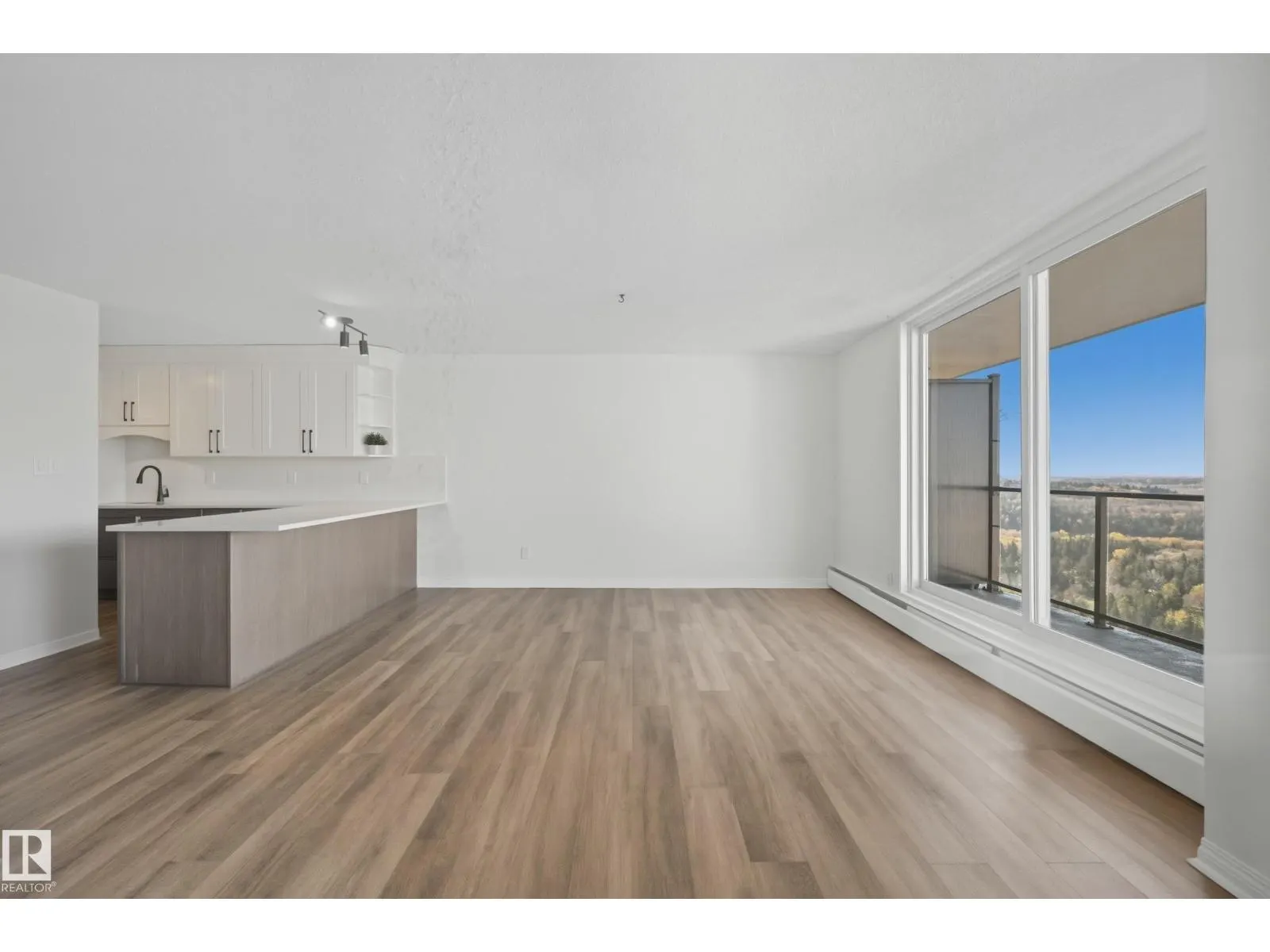 #1607 10011 116 ST NW
