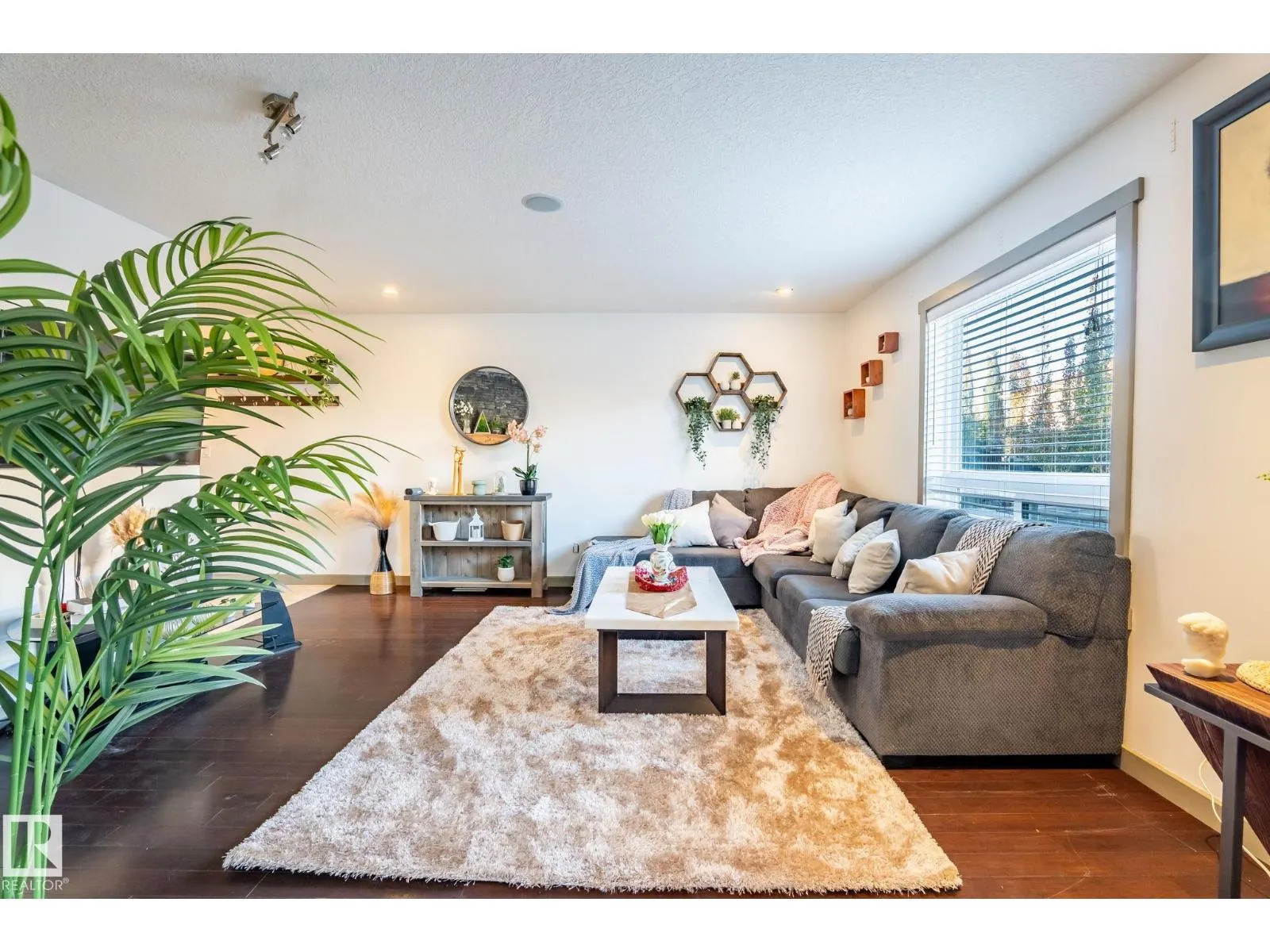 7 snowbird cres