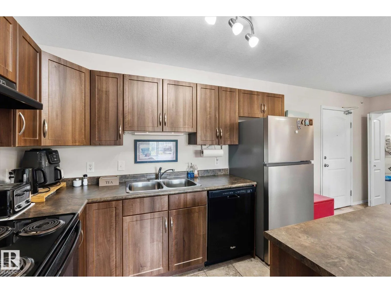 50 WOODSMERE