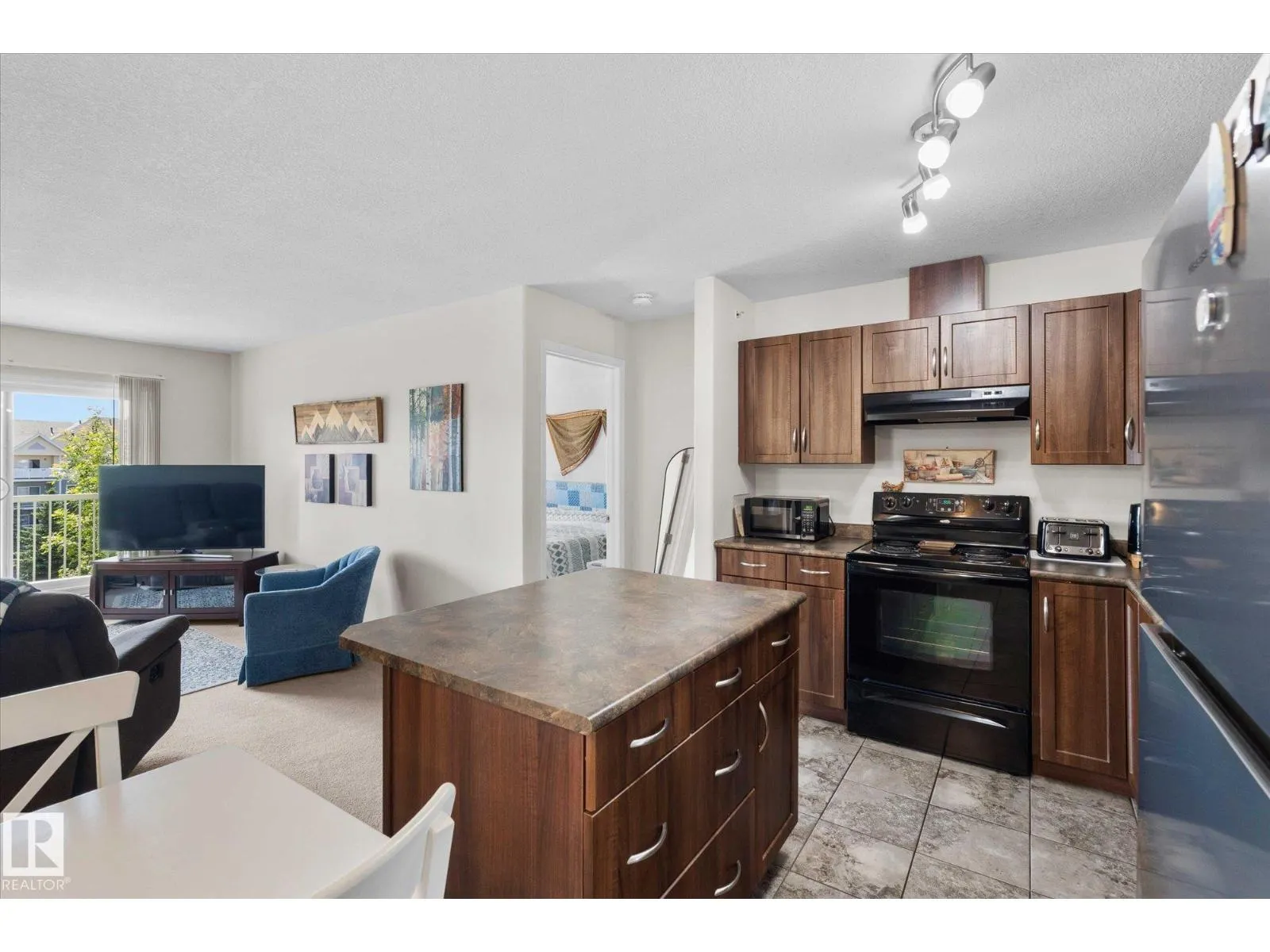 50 WOODSMERE