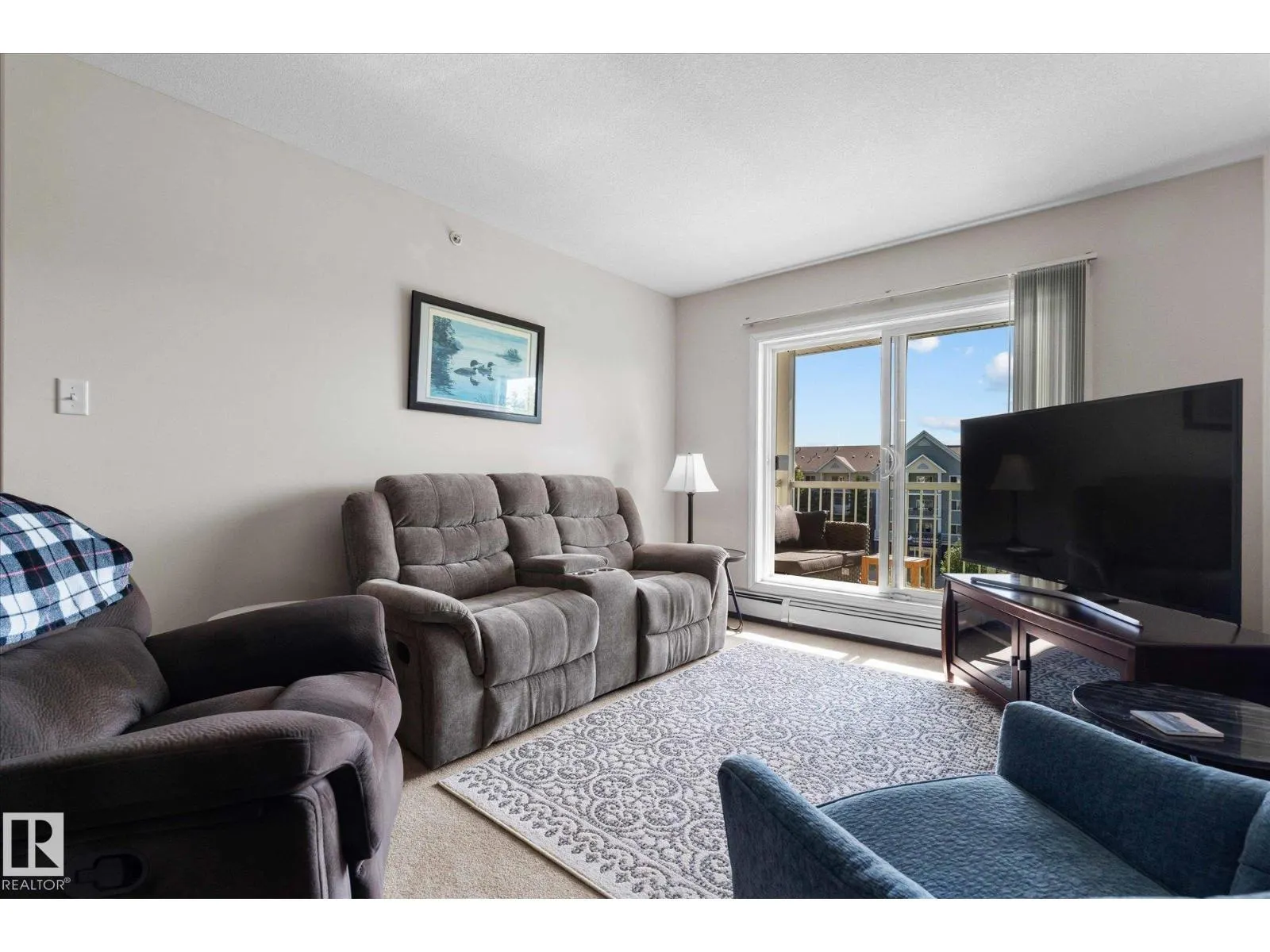 50 WOODSMERE