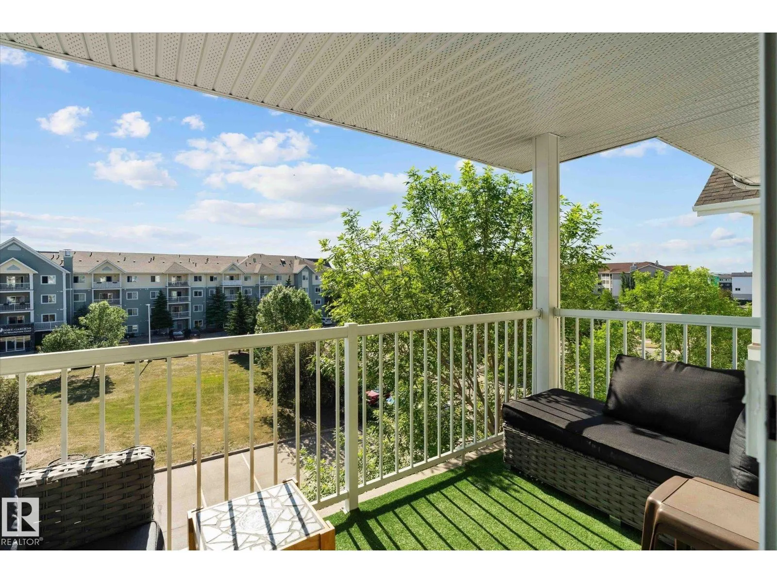 50 WOODSMERE