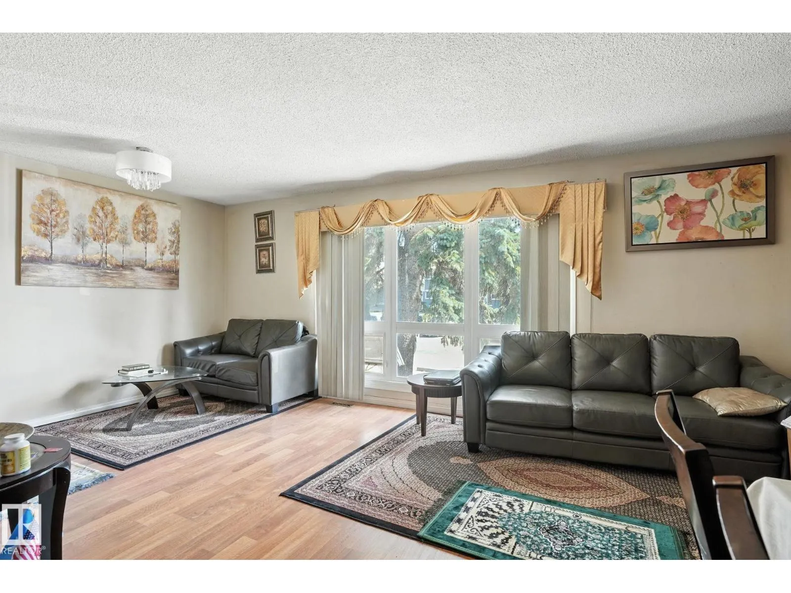 9963 171 Ave NW