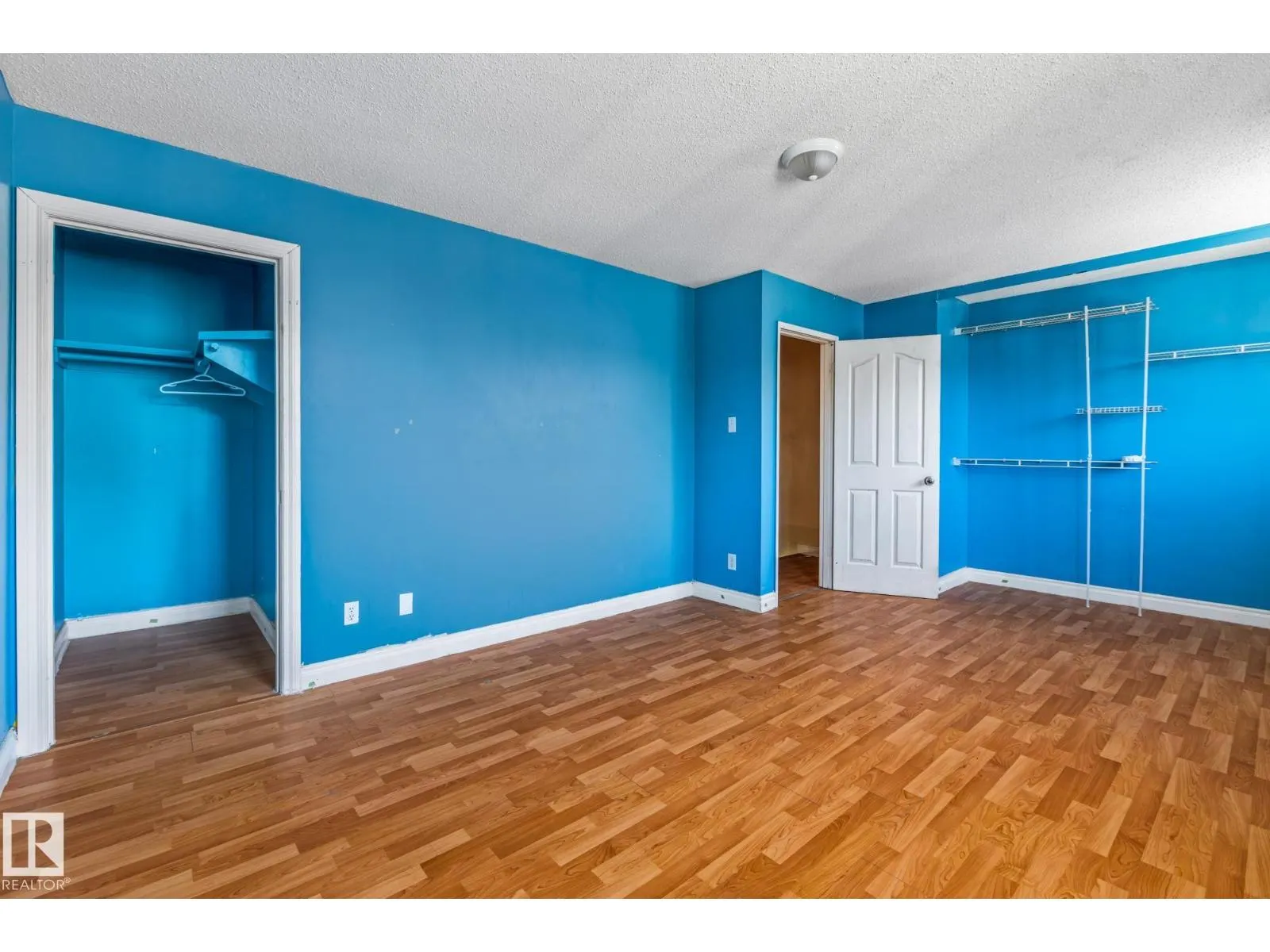 222 VILLAGE ON THE GREEN NW