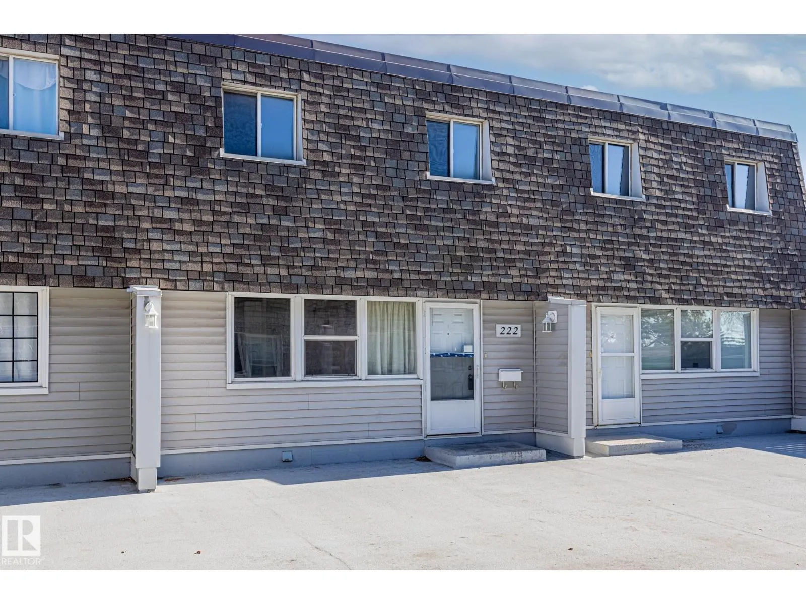 222 VILLAGE ON THE GREEN NW