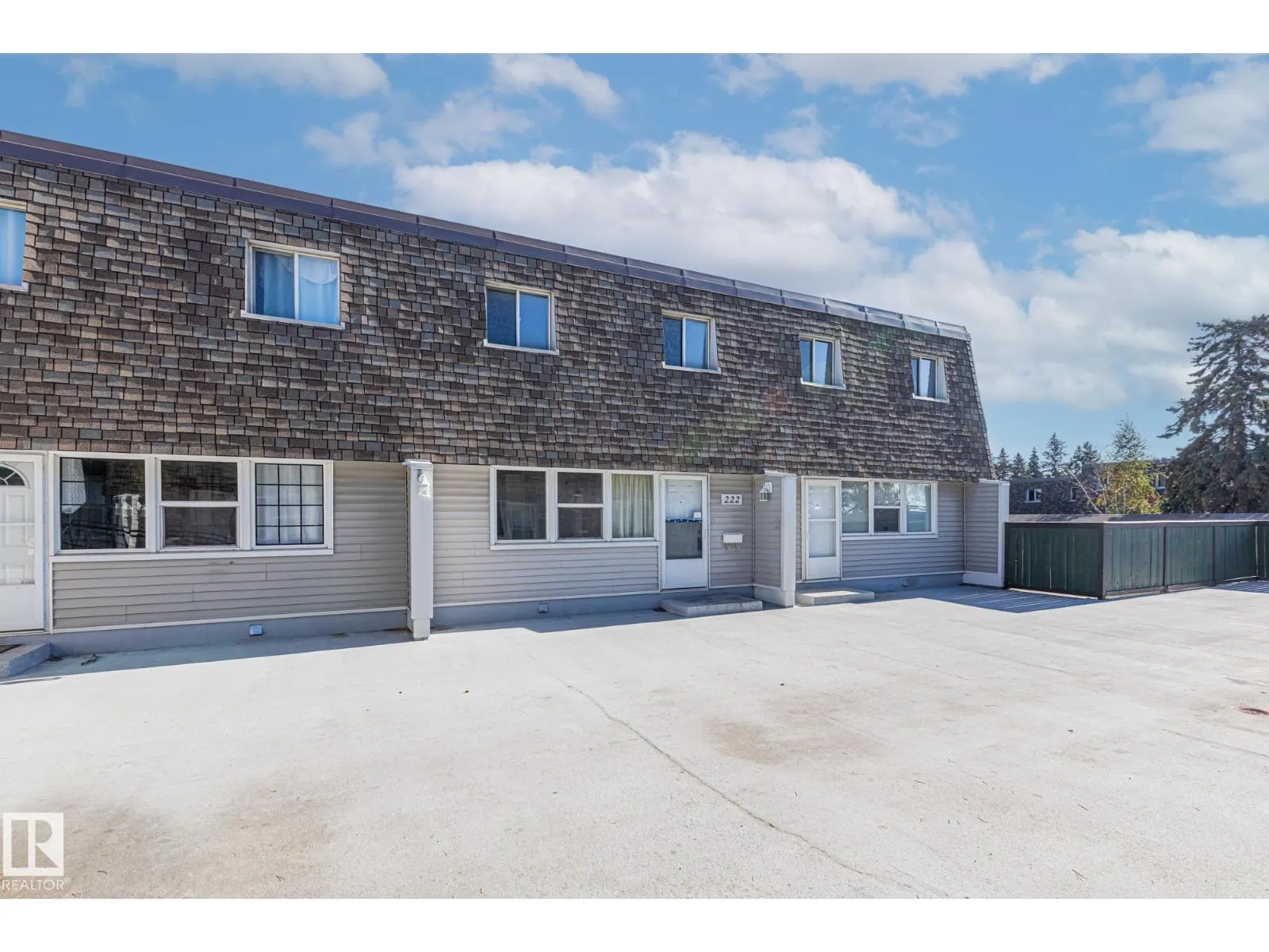 222 VILLAGE ON THE GREEN NW