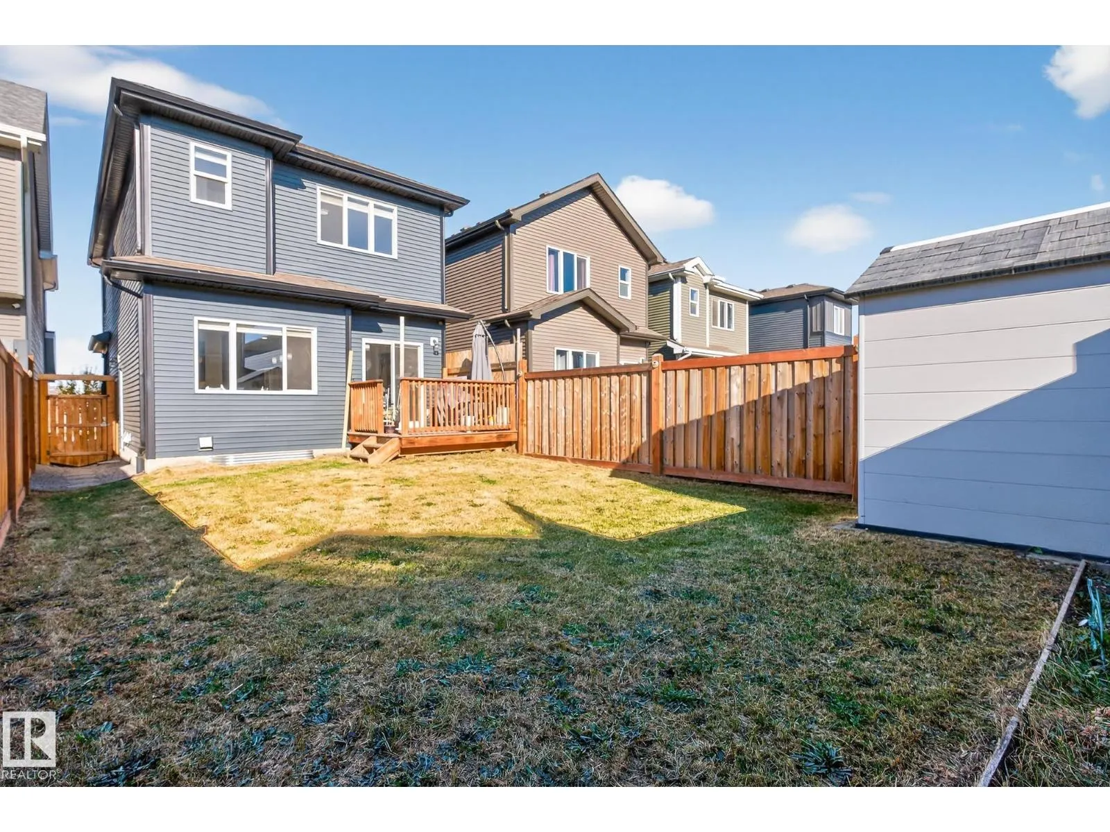 22015 85 AVE NW