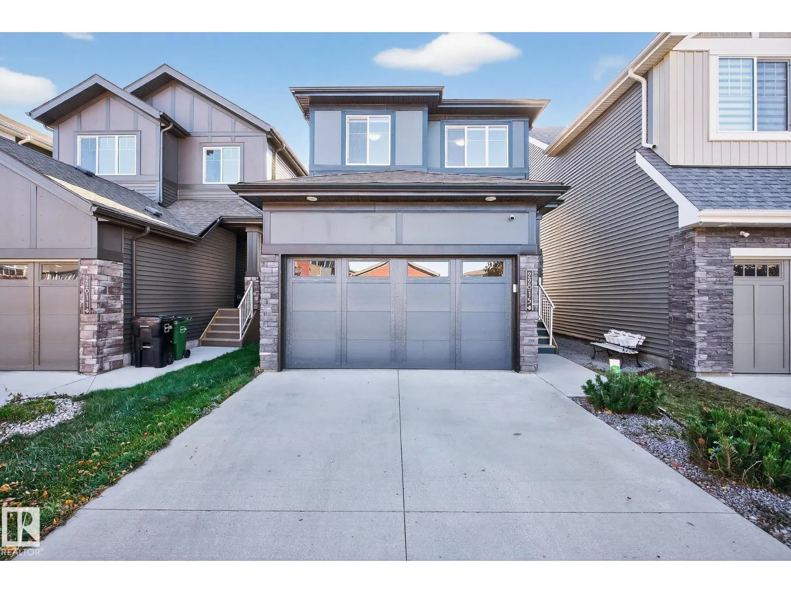 22015 85 AVE NW