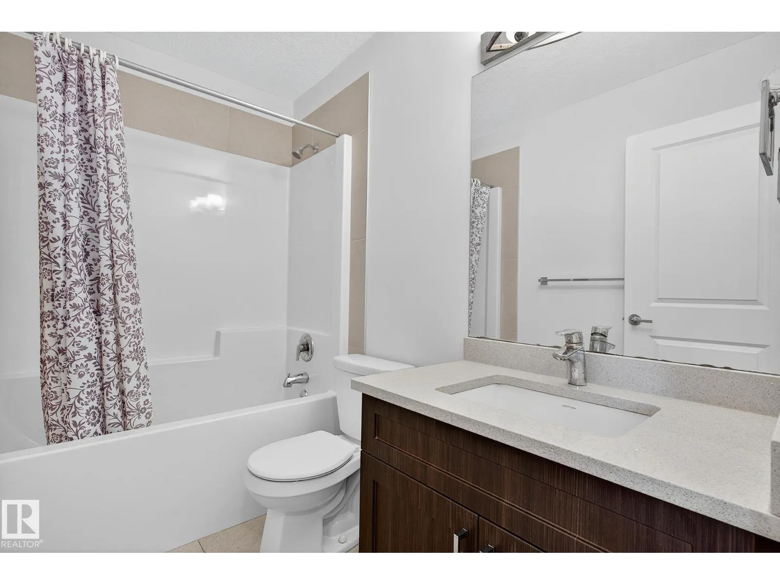 22015 85 AVE NW