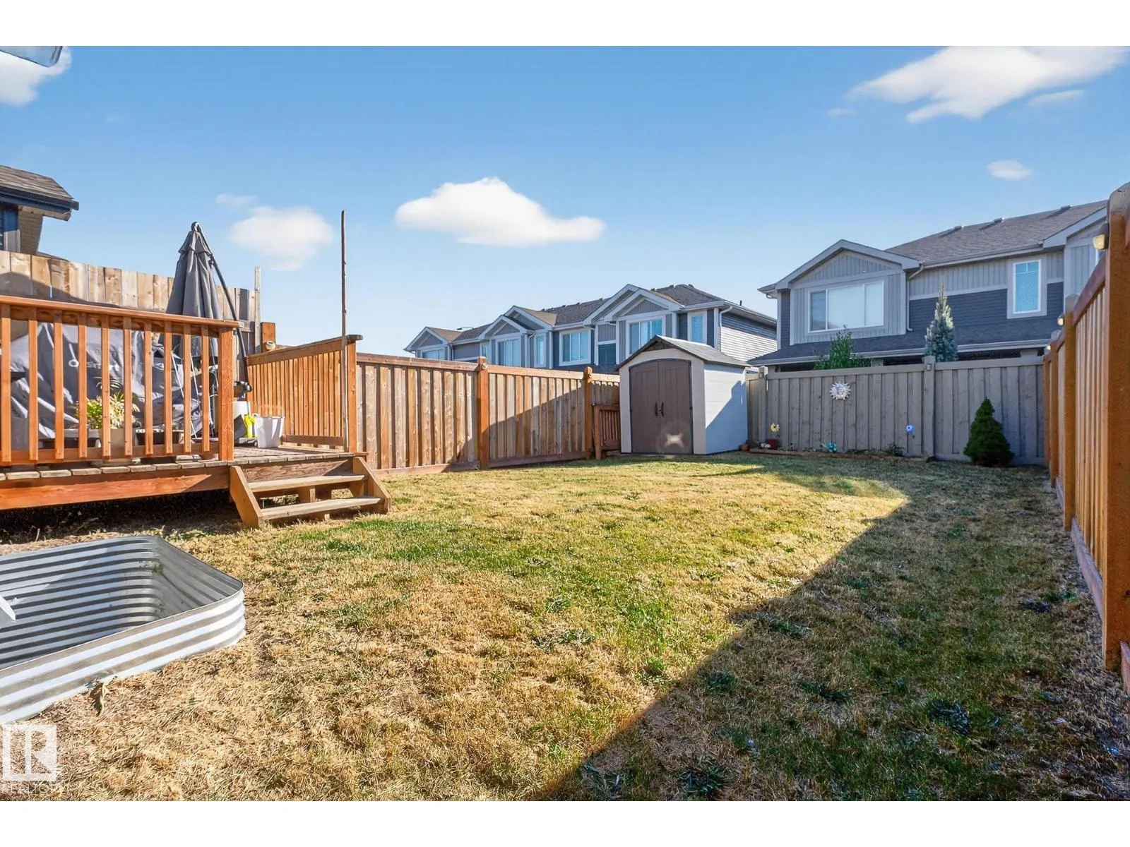 22015 85 AVE NW