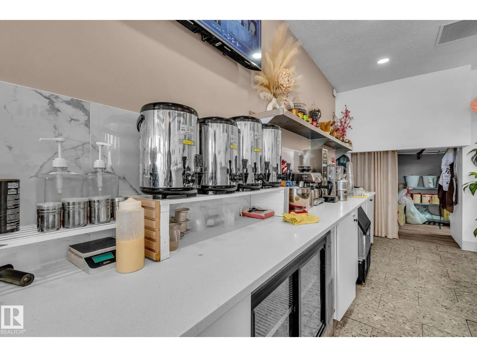 2230 Trumpeter WY NW