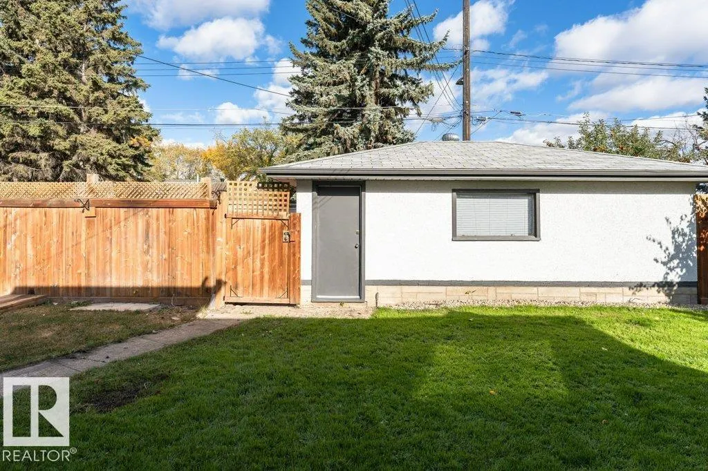10432 64 AV NW