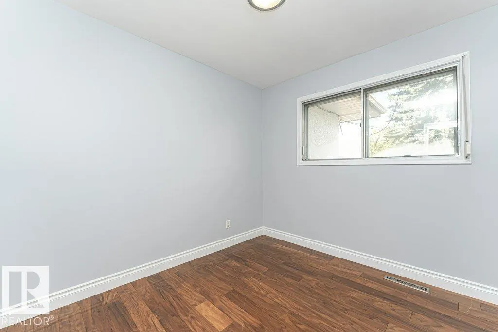 10432 64 AV NW