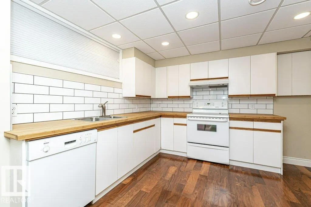 10432 64 AV NW