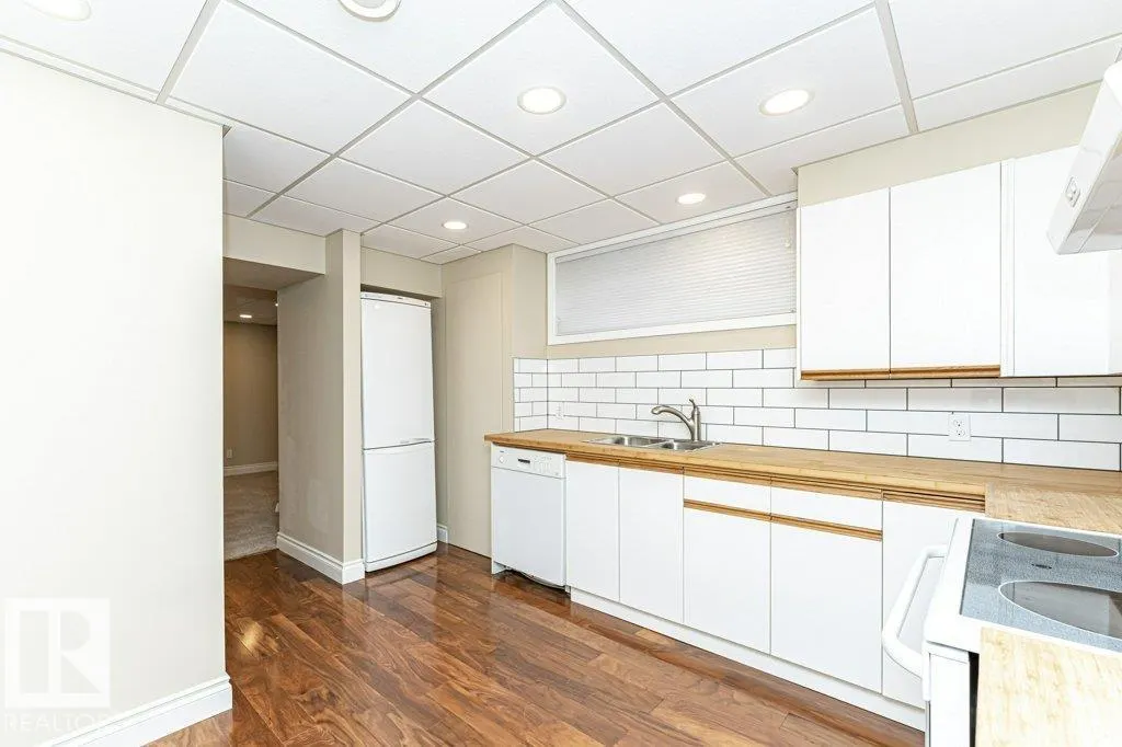10432 64 AV NW