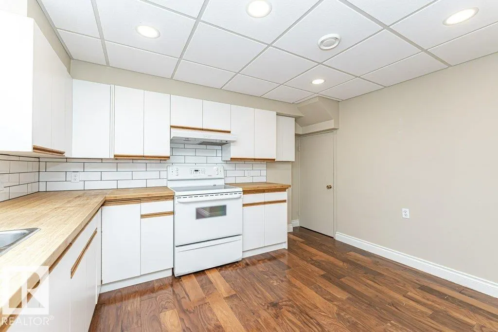10432 64 AV NW