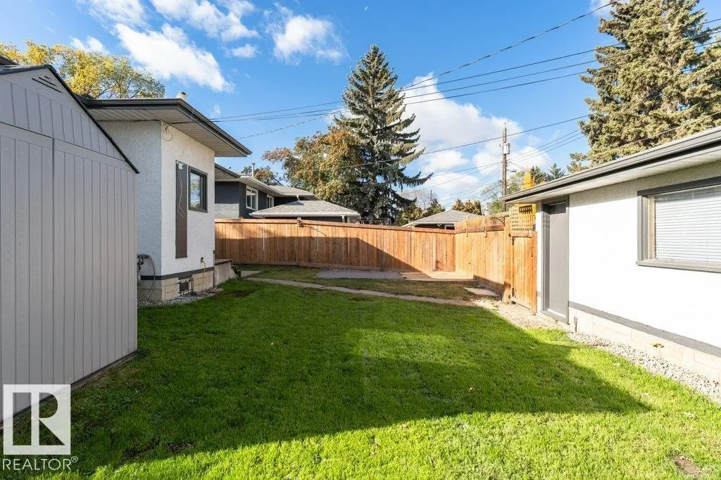 10432 64 AV NW