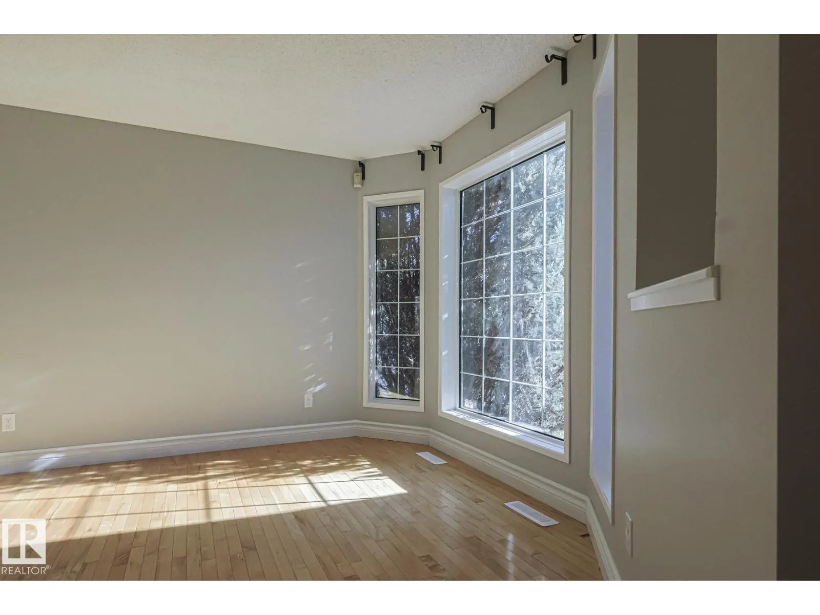 11 HIGH PARK CL