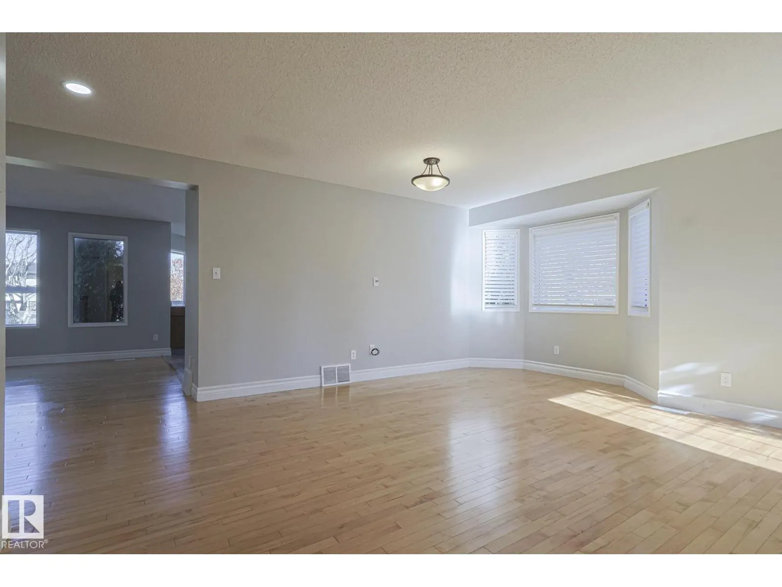 11 HIGH PARK CL