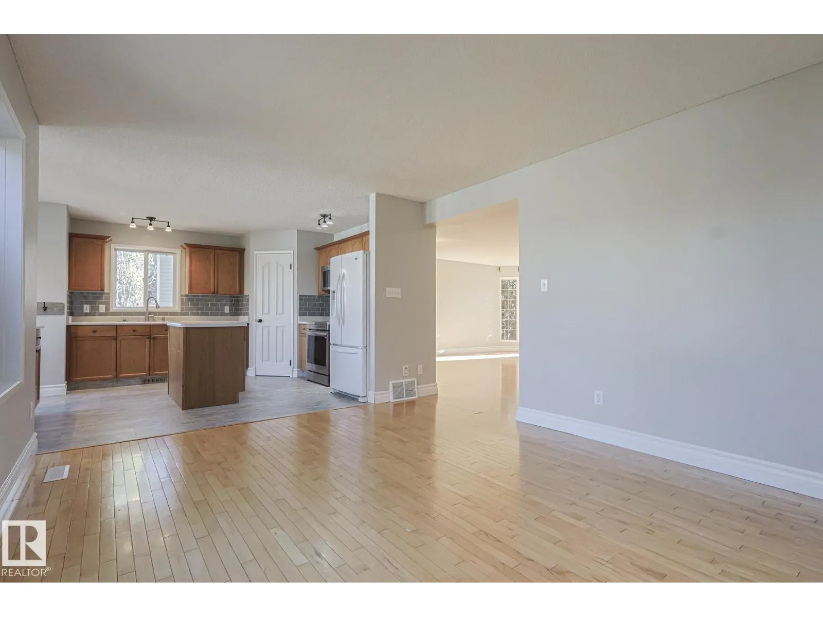 11 HIGH PARK CL