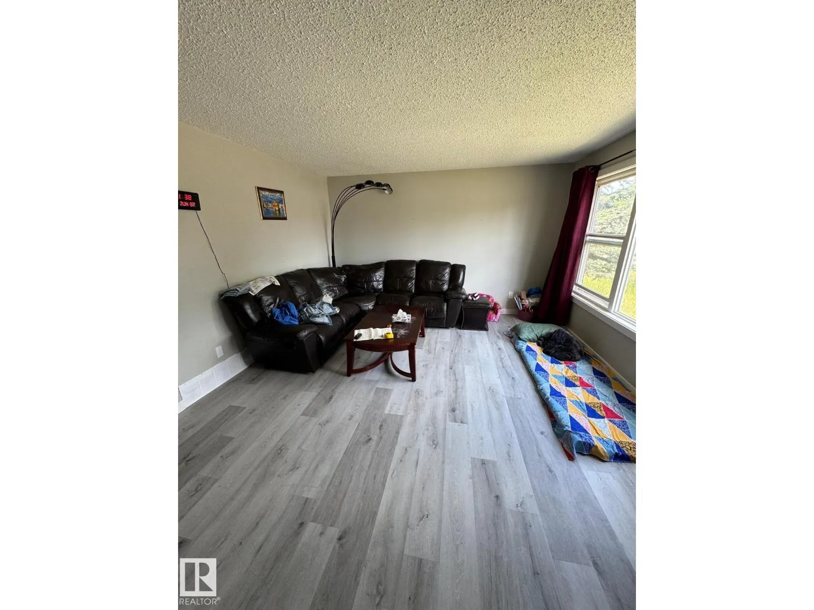 1504 62 ST NW