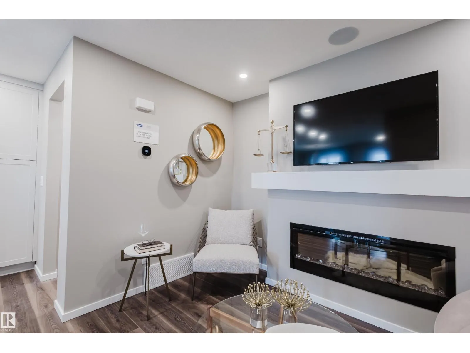 1029 Helen Lavender LN
