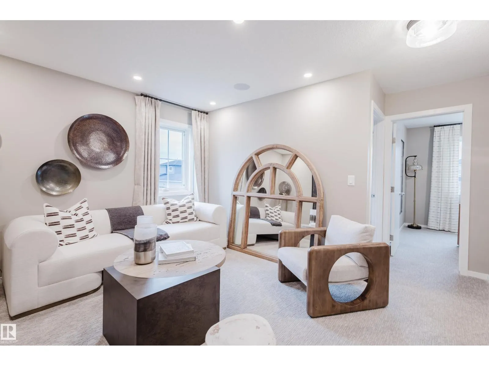 1029 Helen Lavender LN