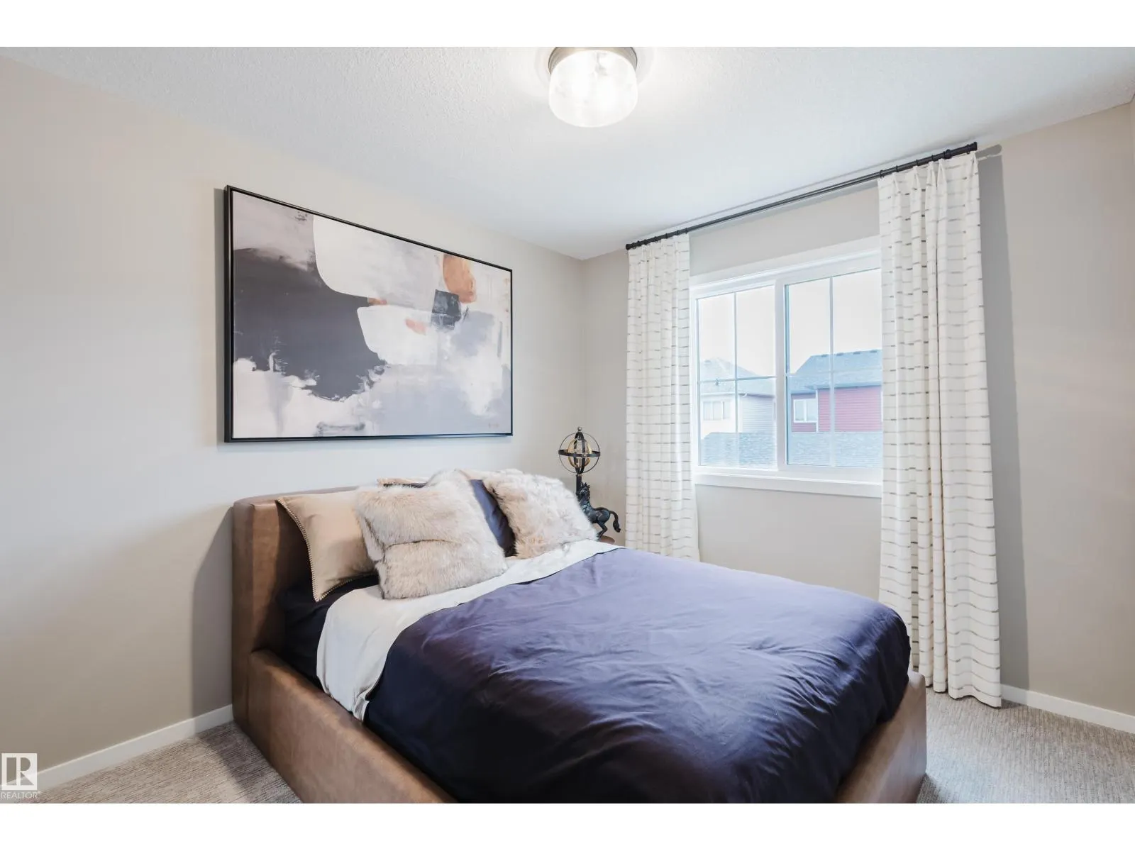 1029 Helen Lavender LN