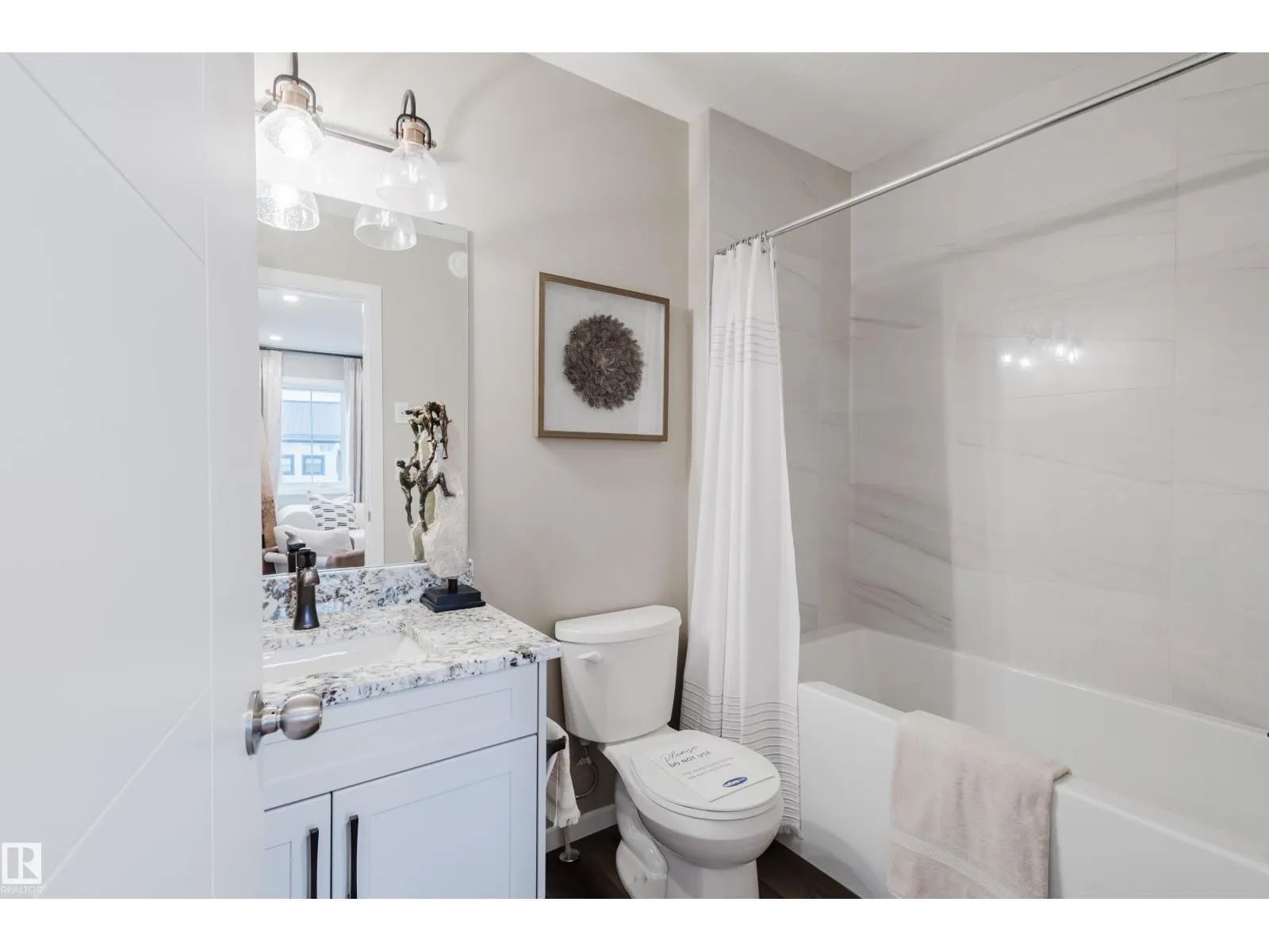 1029 Helen Lavender LN