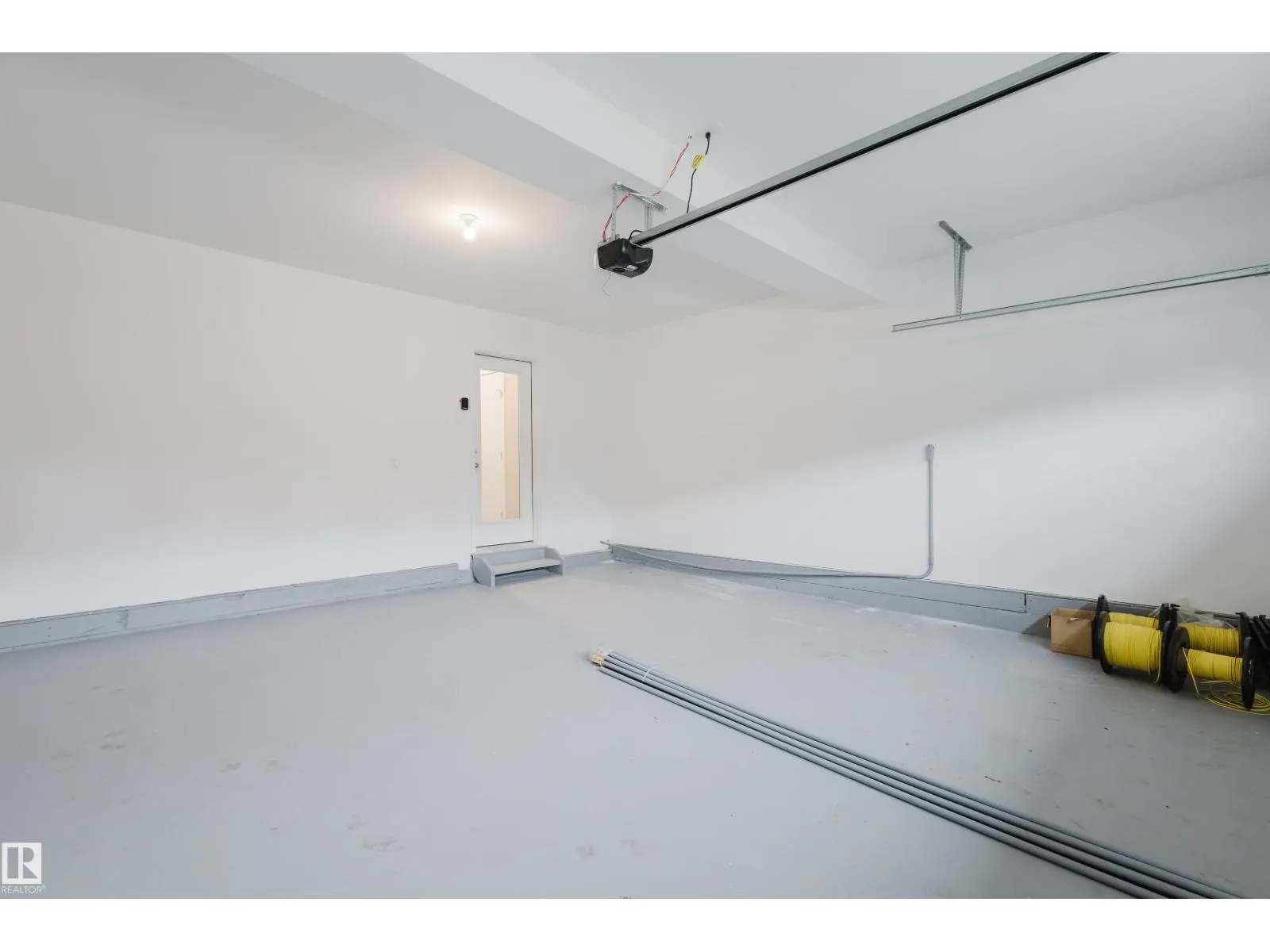 1029 Helen Lavender LN