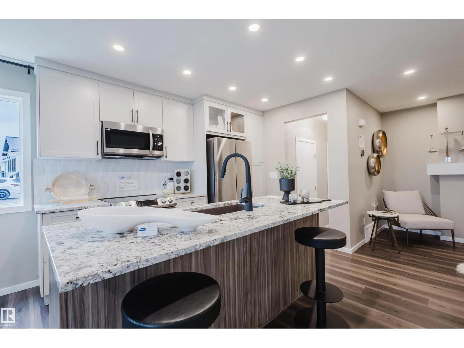 1029 Helen Lavender LN